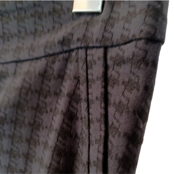 LE Chateau Modern Fit Straight Leg Pant Houndsooth Pattern - Picture 7 of 13